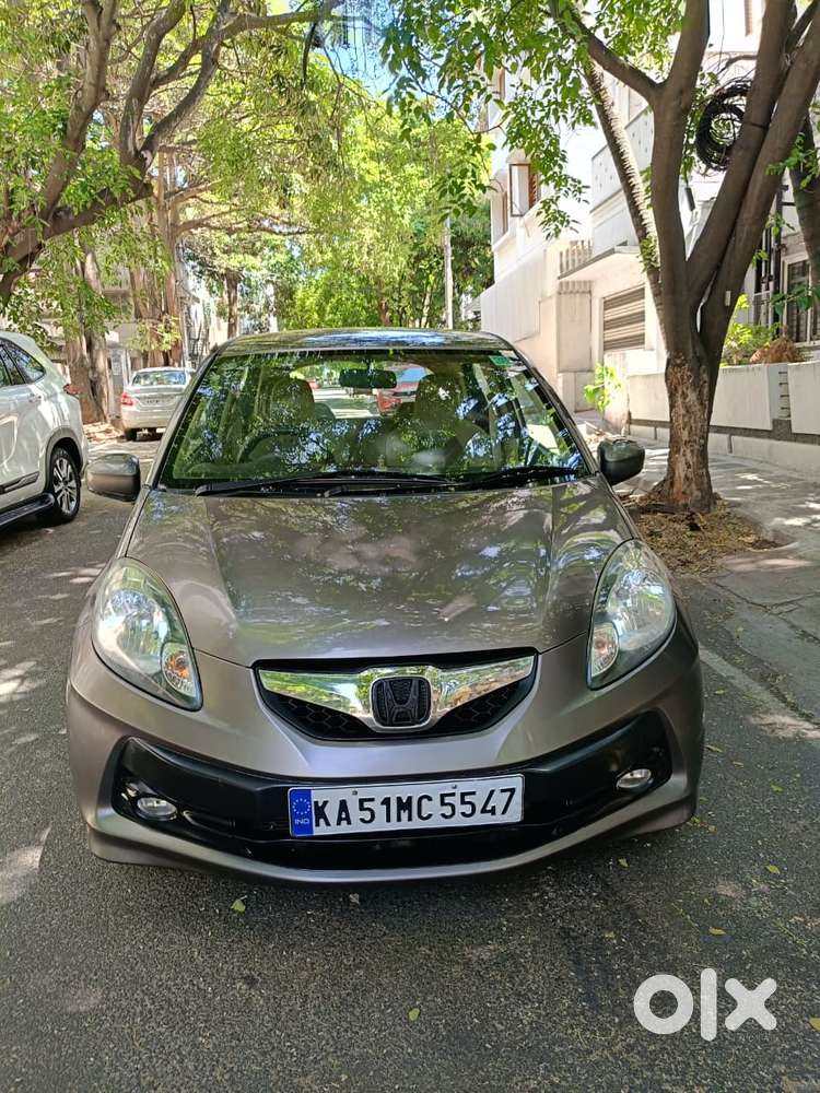 Honda Brio V Mt, 2012, Petrol