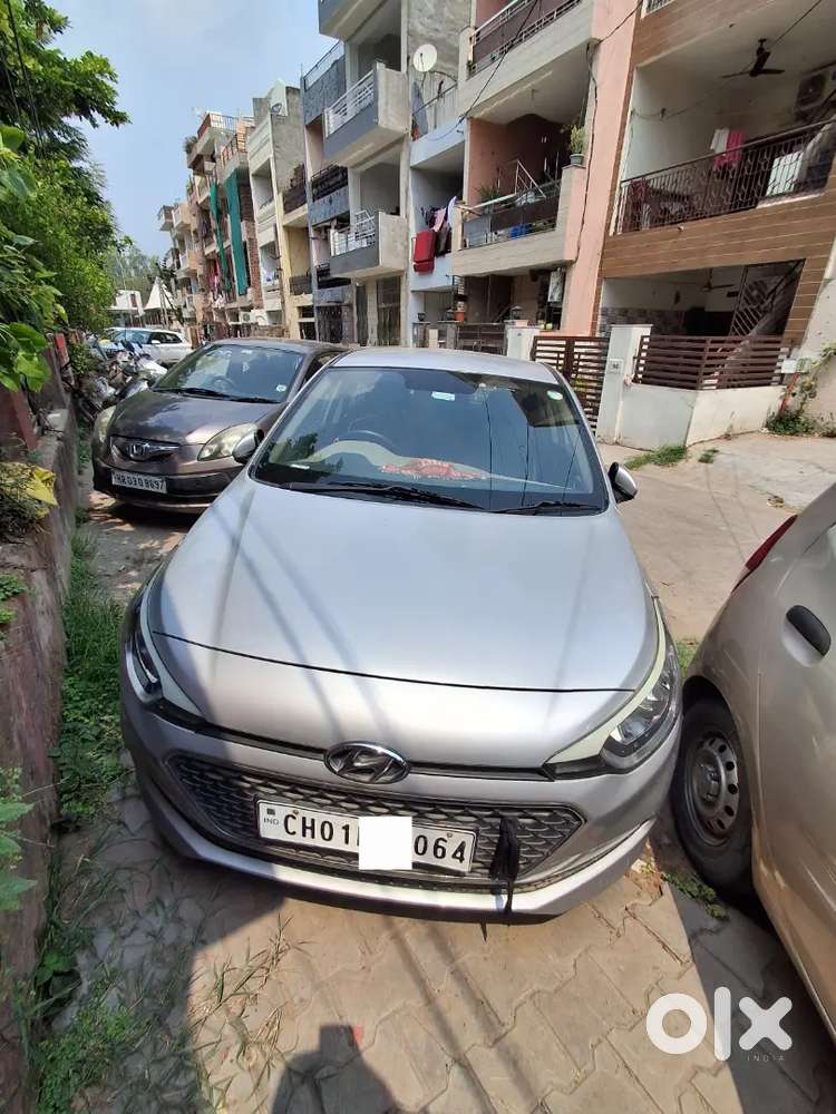 Hyundai I20 Asta (o) 2015 36k Km Driven Only.