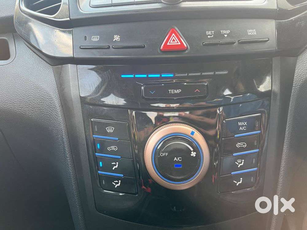 Mahindra Xuv400 Ev El Fast Charger, 2023, Electric