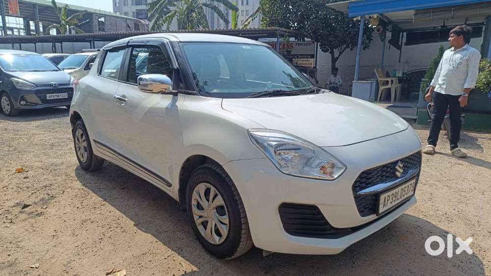 Maruti Suzuki Swift Vxi + Manual, 2021, Petrol