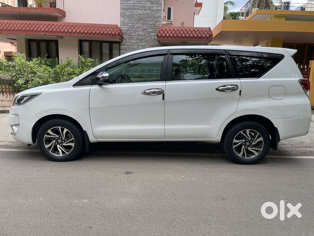 Toyota Innova Crysta 2.4 V, 2024, Diesel