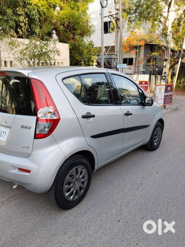 Maruti Suzuki Ritz Genus Vxi, 2013, Petrol