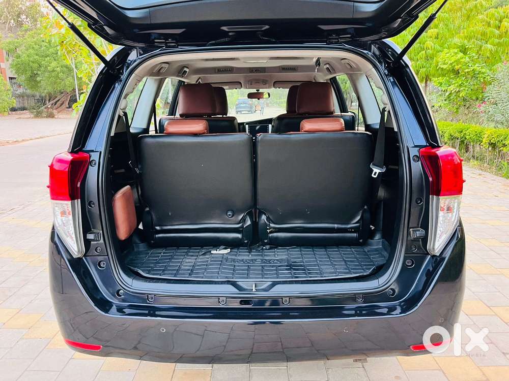 Toyota Innova Crysta 2.8 Gx At 8 Seater, 2022, Diesel