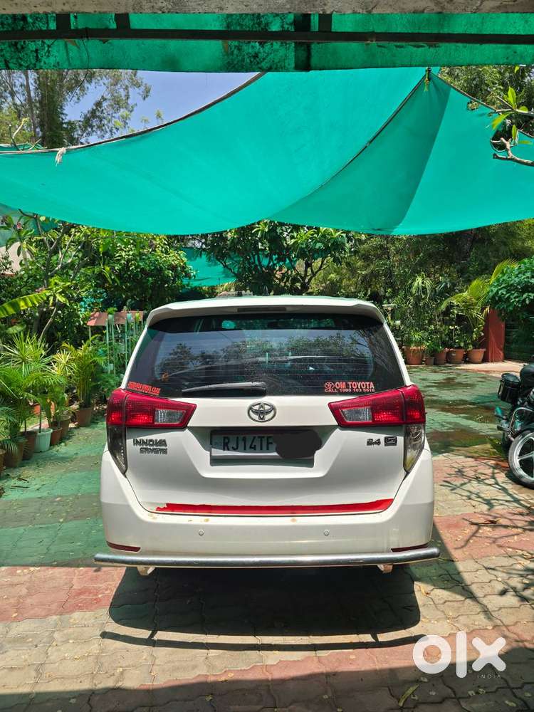 Toyota Innova  Crysta 2018  138000 Mint Condition