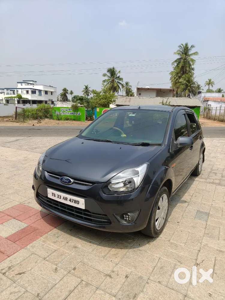 Ford Figo 2010 Petrol +cng Well Maintained With Fully Loaded