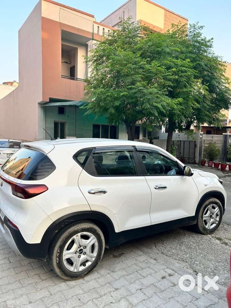 Kia Sonet Petrol 2021