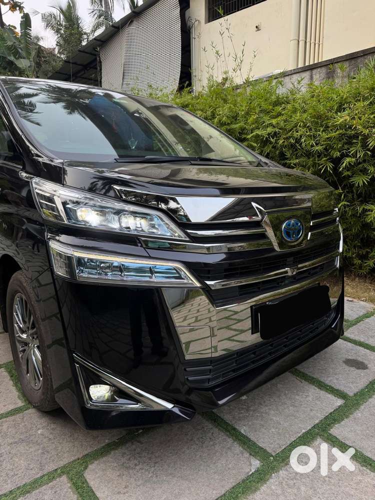 Toyota Vellfire Vip – Executive Lounge, 2022, Petrol