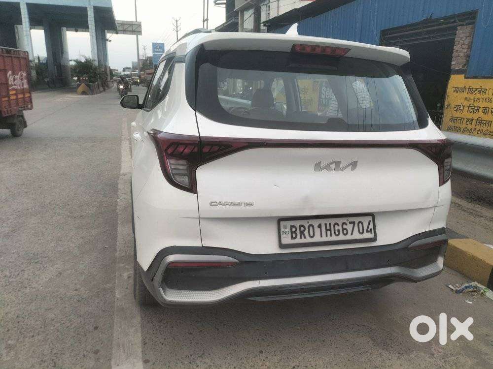 Kia Carens D1.5 6mt Premium 07, 2023, Petrol