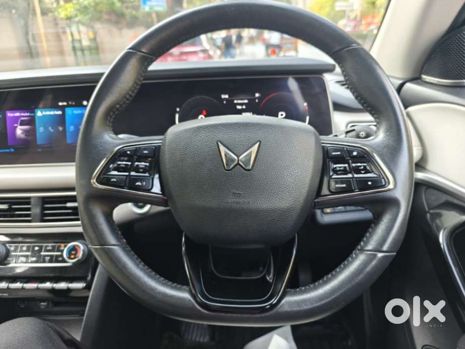 Mahindra Xuv700 2.2 Ax 7 Diesel At Luxury Pack Str, 2024, Diesel