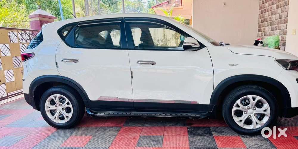 Kia Sonet 2023 Petrol Well Maintained