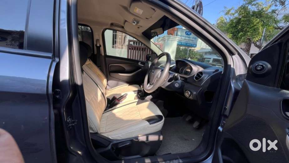 Ford Figo Petrol Titanium, 2015, Petrol