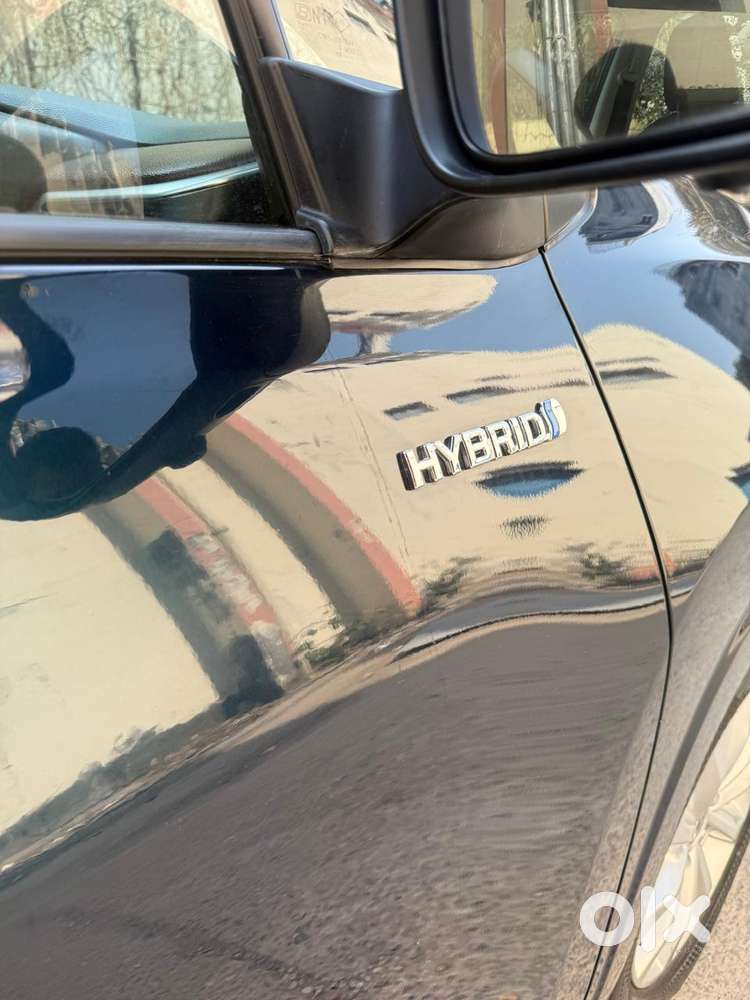 Toyota Innova Hycross 2.0 Vx Hybrid 7 Str, 2025