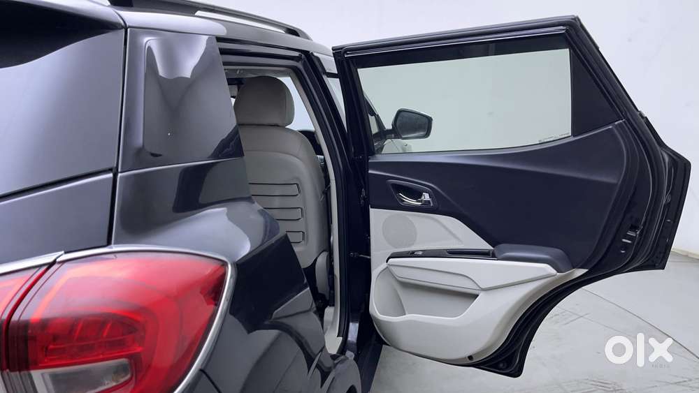 Mahindra Xuv300 W8 Option, 2023, Petrol