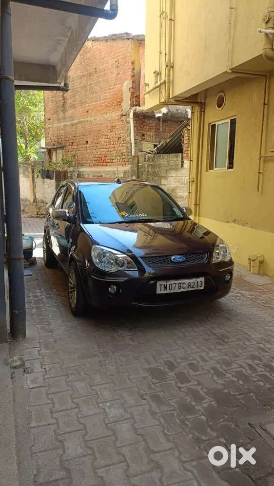 Ford Fiesta 2009 Petrol 120000 Km Driven