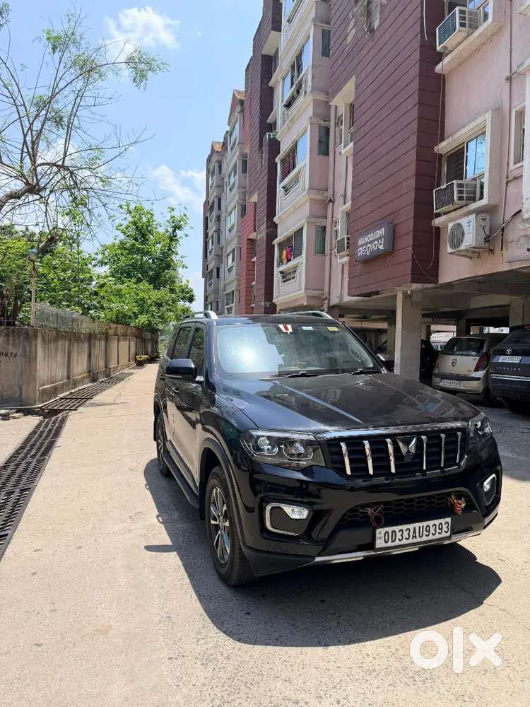 Mint Condition Brand New Scorpio N Z8 Top Model Stealth Black Colour