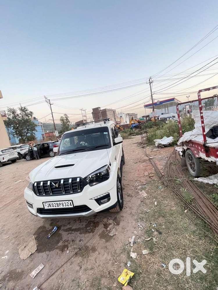 Mahindra Scorpio 2016 Diesel Well Maintained