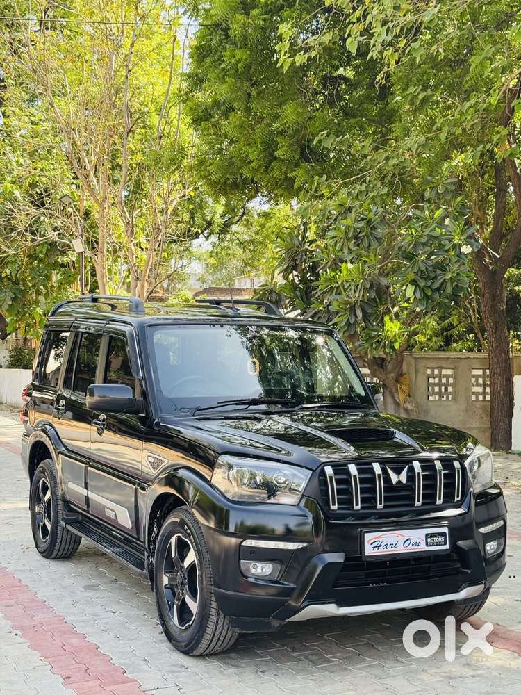 Mahindra Scorpio Classic 2.2 S 11 Mt 7 Str, 2024, Diesel