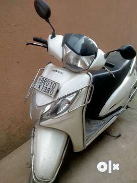 Activa store scooty olx