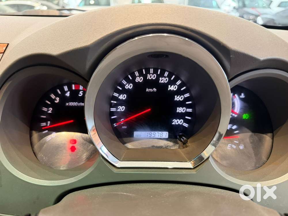 Toyota Fortuner 3.0 4x4 Manual, 2011, Diesel