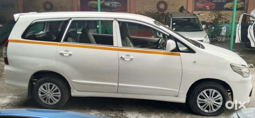 Toyota Innova 2.5 G (diesel) 8 Seater, 2015, Diesel