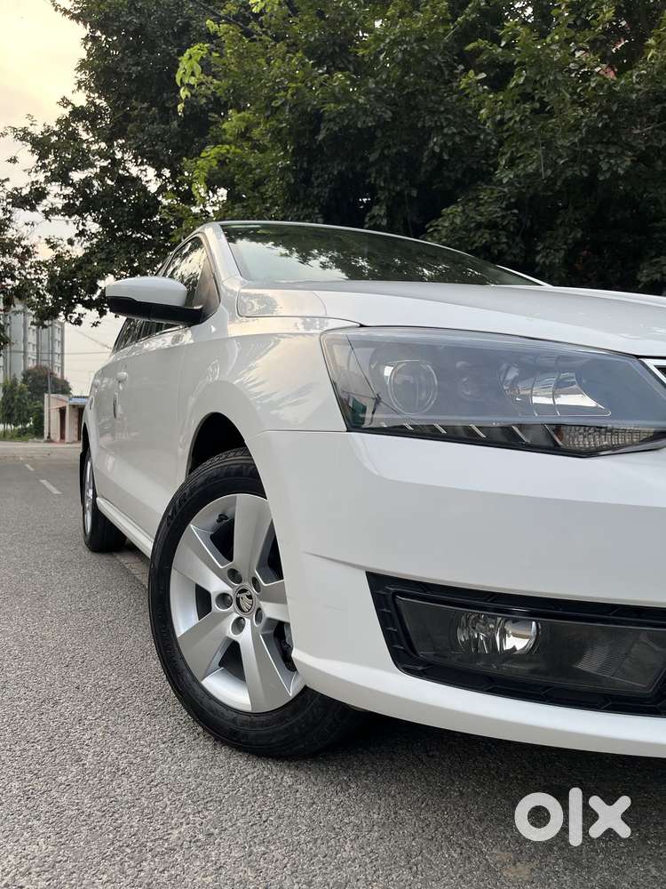 Skoda Rapid 1.0 Ambition Tsi At, 2020, Petrol