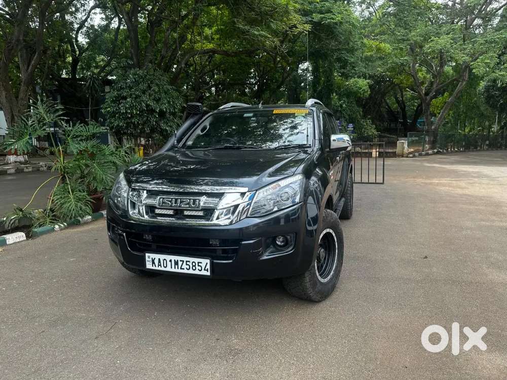 Isuzu V-cross Prestige 2017