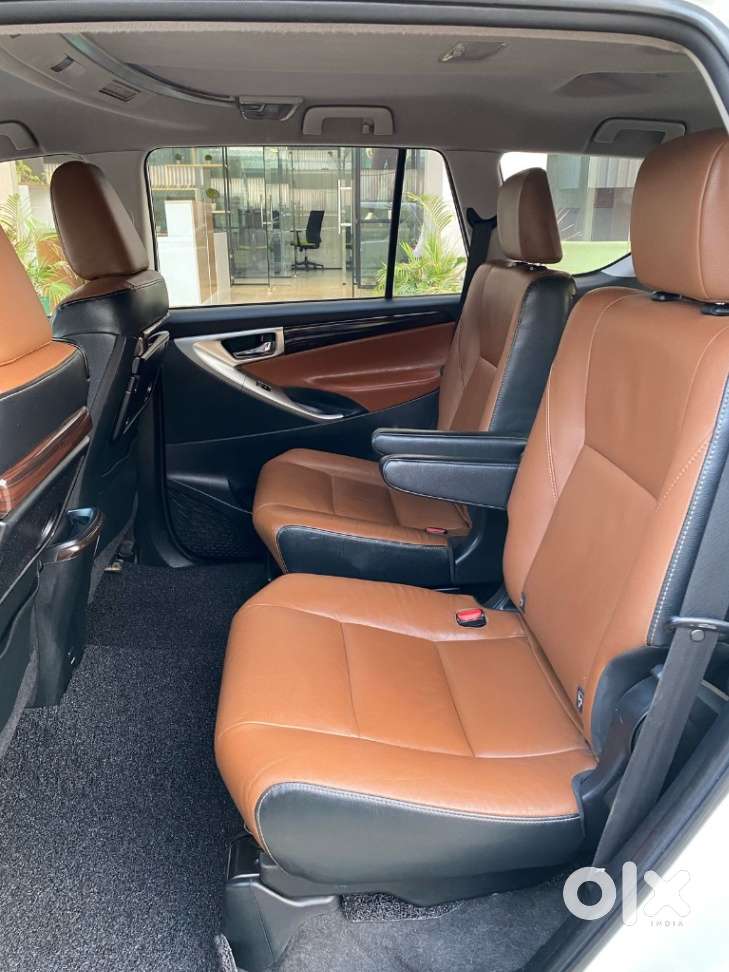 Toyota Innova Crysta 2.8z Automatic, 2017, Diesel