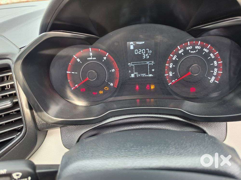 Mahindra Xuv300 W6 Diesel, 2022, Diesel