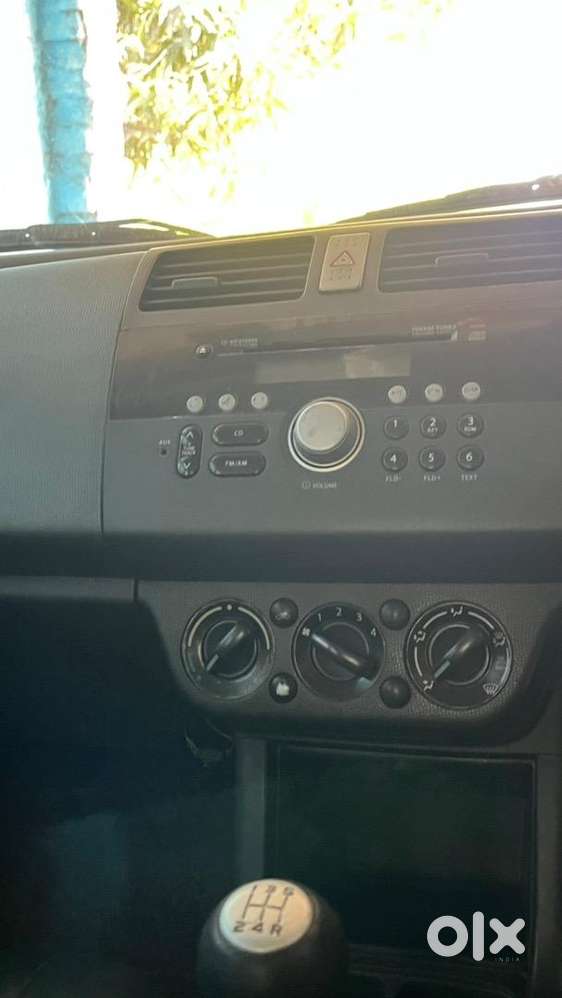 Maruti Suzuki Swift Dzire 2010 Petrol Well Maintained