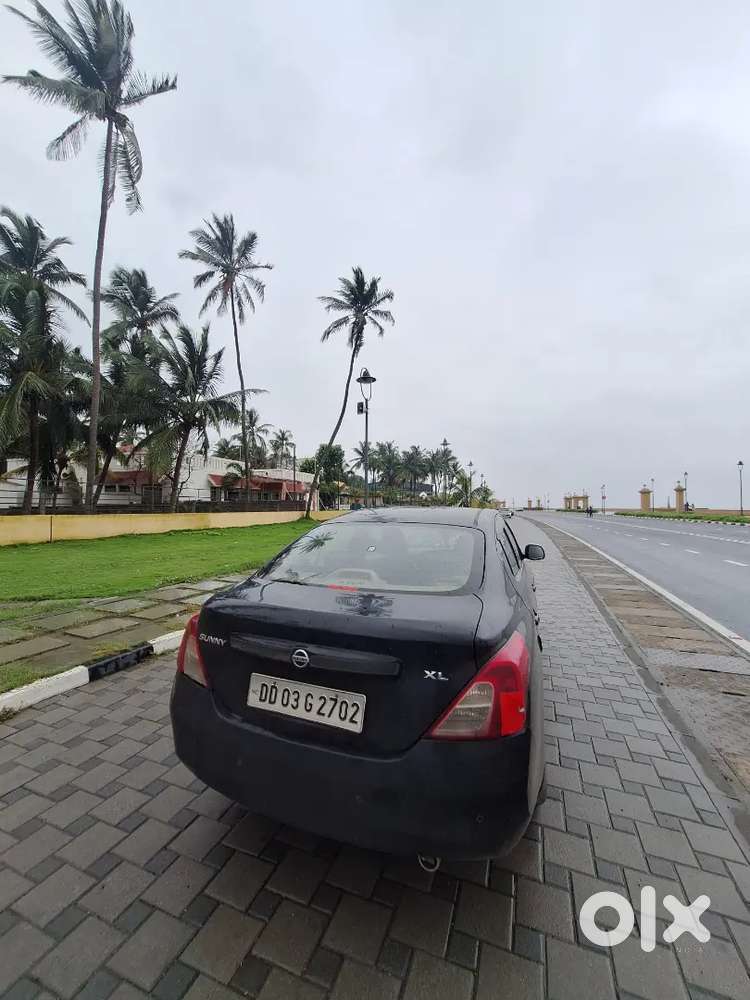 Nissan Sunny Petrol & Cng Full Condition Well Maintained Car.