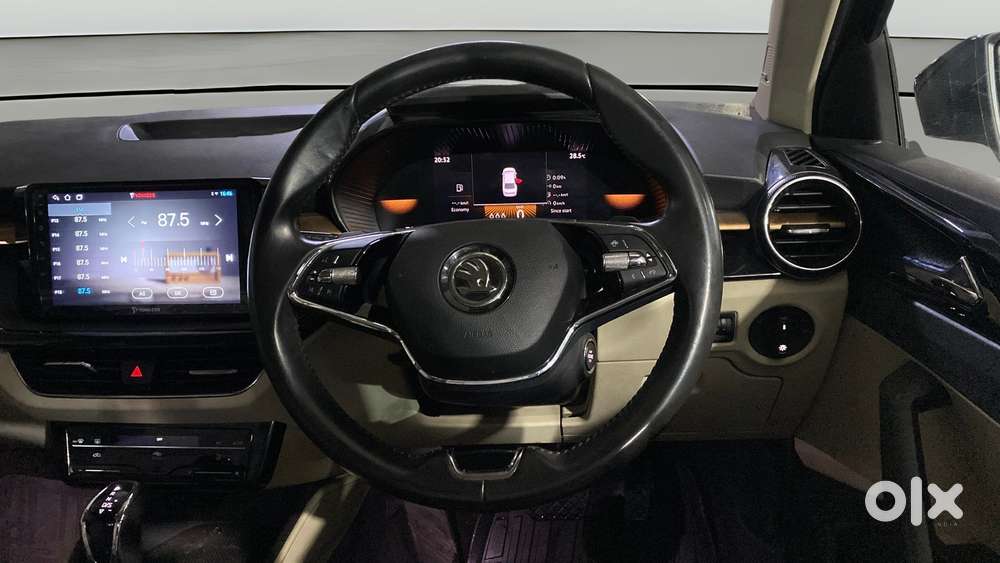 Skoda Slavia 1.0 Tsi Style At, 2024, Petrol