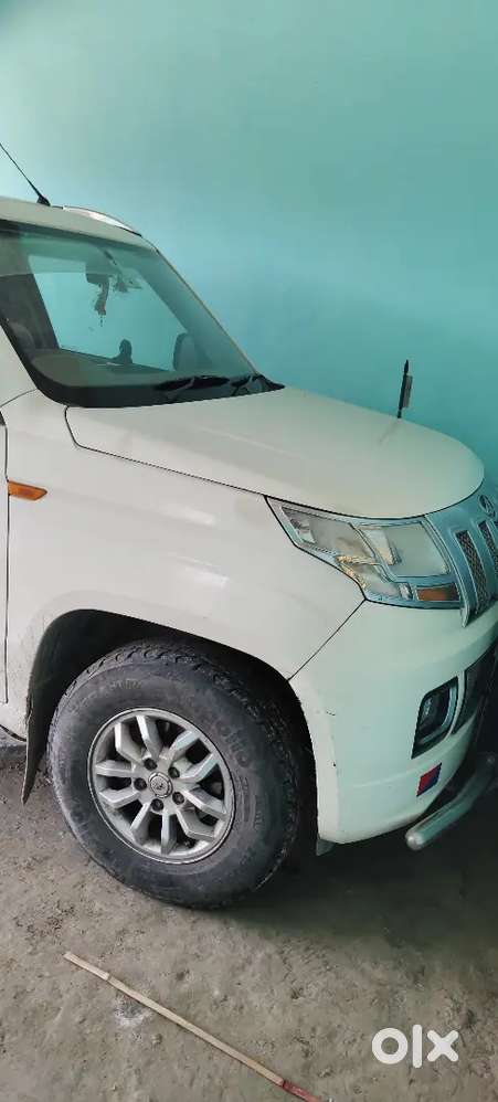 Tuv 300 Mahindra 
7 Seater