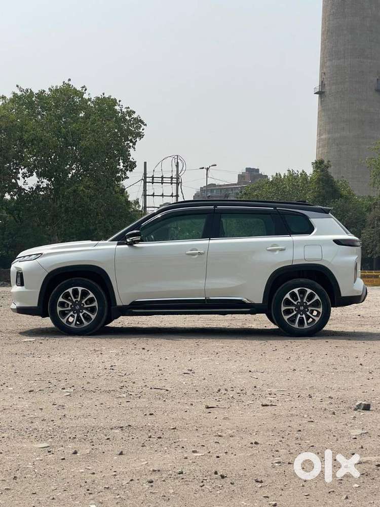 Maruti Suzuki Grand Vitara 1.5 Alpha Smart Hybrid Dual Tone At, 2022..