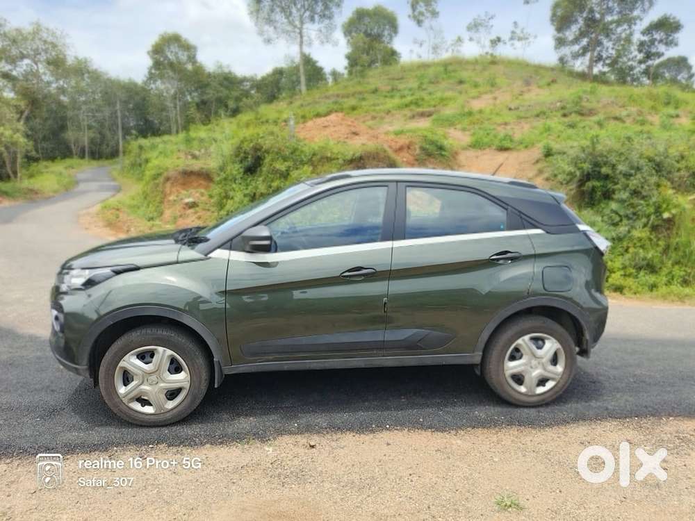 Tata Nexon 1.2 Revotron Xm (s), 2023, Petrol