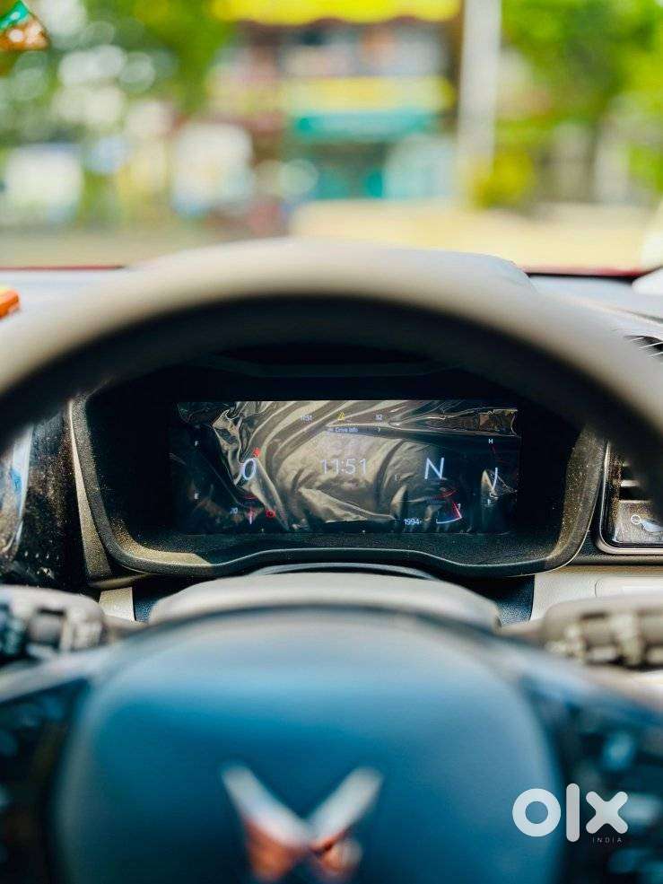 Mahindra Xuv 3xo Ax5 Pm Mt, 2024, Petrol