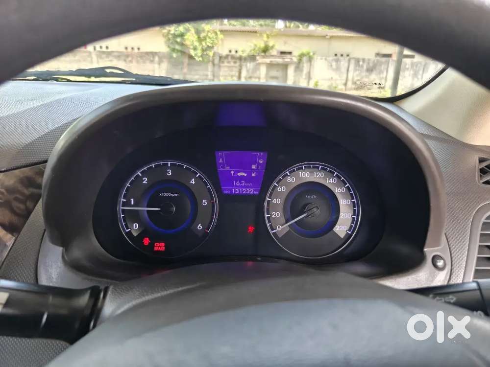 Hyundai Verna 1.6 Sx Fluidic Diesel Crdi 2012 Variant