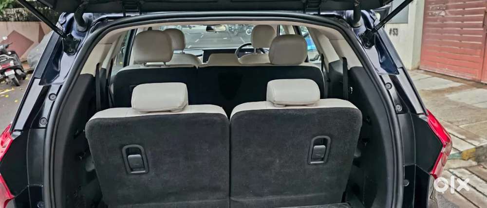 Mahindra Xuv700 2.2 Ax 7 Diesel Mt Luxury Pack Str, 2023, Diesel