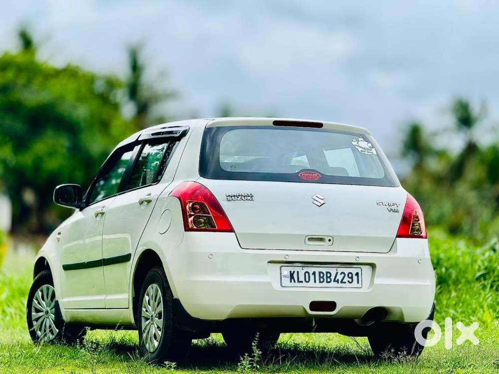 2011 Maruti Swift Vdi Diesel New Paper