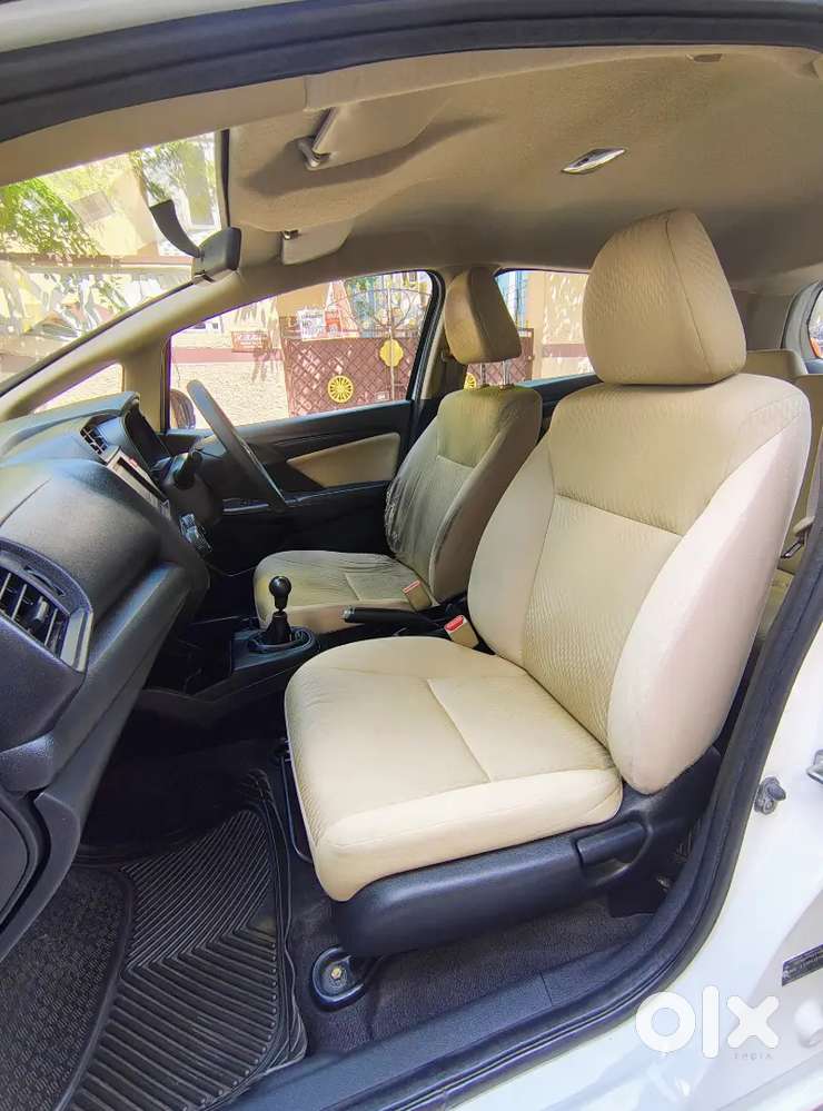 Honda Jazz Petrol Mt 2015