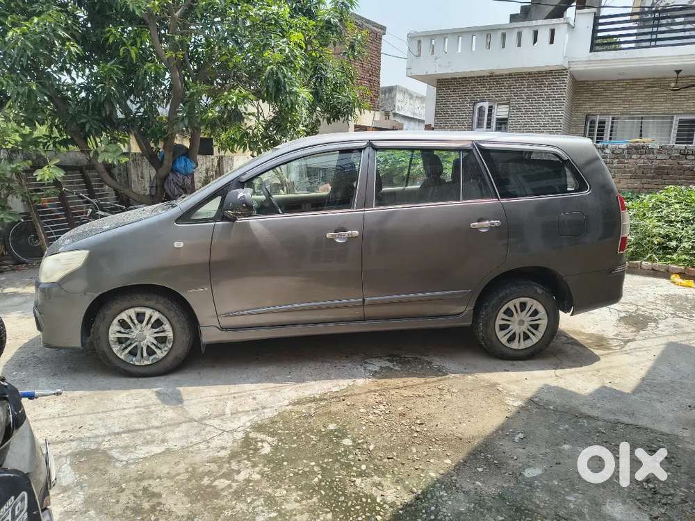 Toyota Innova 2014 Diesel 131110 Km Driven