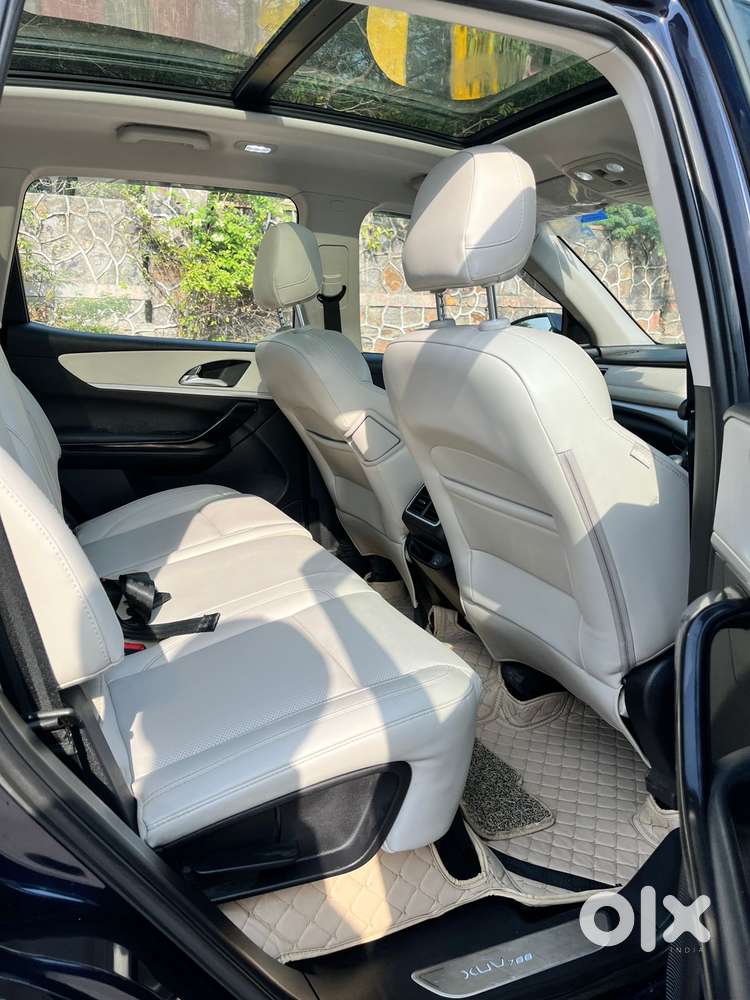 Mahindra Xuv700 2.0 Ax 7 Petrol At Luxury Pack Str, 2023, Petrol
