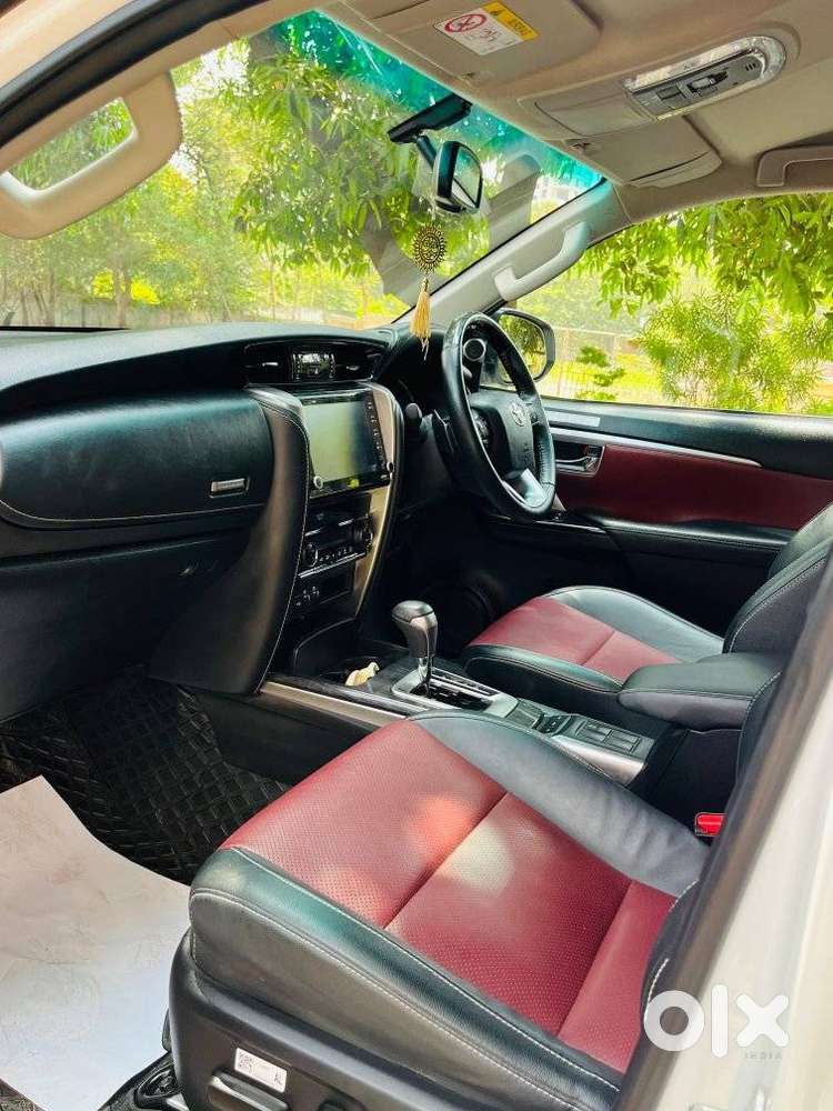 Toyota Fortuner Leader Edition (at), 2024, Diesel