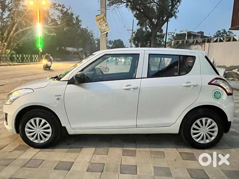 Maruti Suzuki Swift 1.2 Lxi (o), 2018, Petrol
