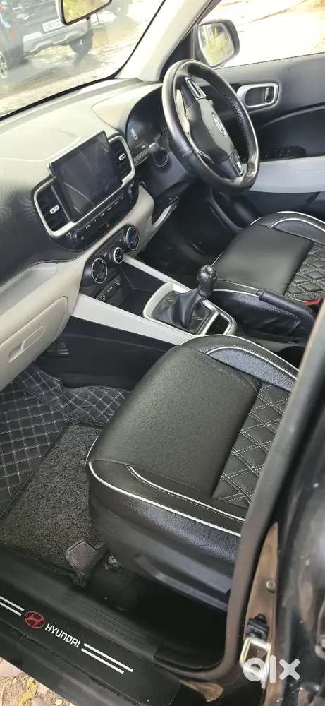 Hyundai Venue Petrol 2023