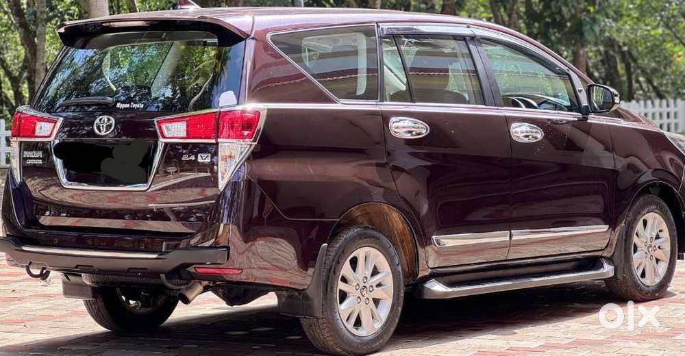 Toyota Innova Crysta 2.4 V 8 Str, 2017, Diesel