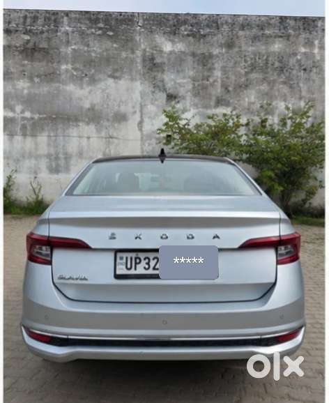 Skoda Slavia 1.0 Tsi Style At, 2023, Petrol