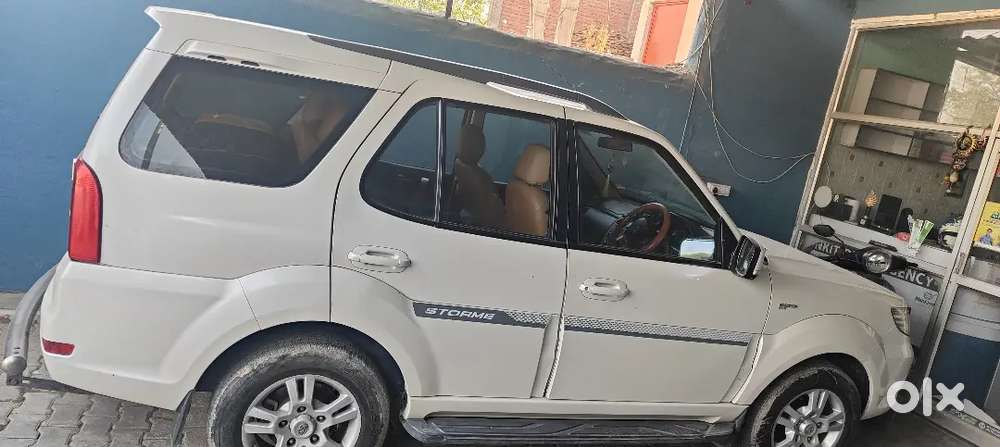 Tata Safari Storme Good Condition And Dr Car Vip Number 0009