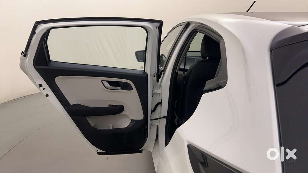 Tata Altroz 1.2 Xz Plus Petrol, 2023, Petrol