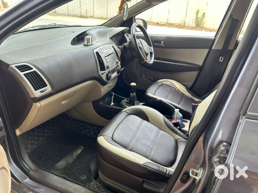 Hyundai I20 Sportz Petrol 2012