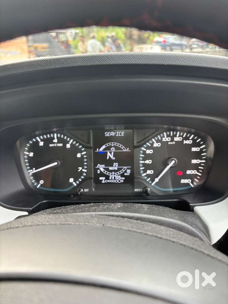 Tata Punch 1.2 Revotron Creative Amt Dual Tone, 2021, Petrol